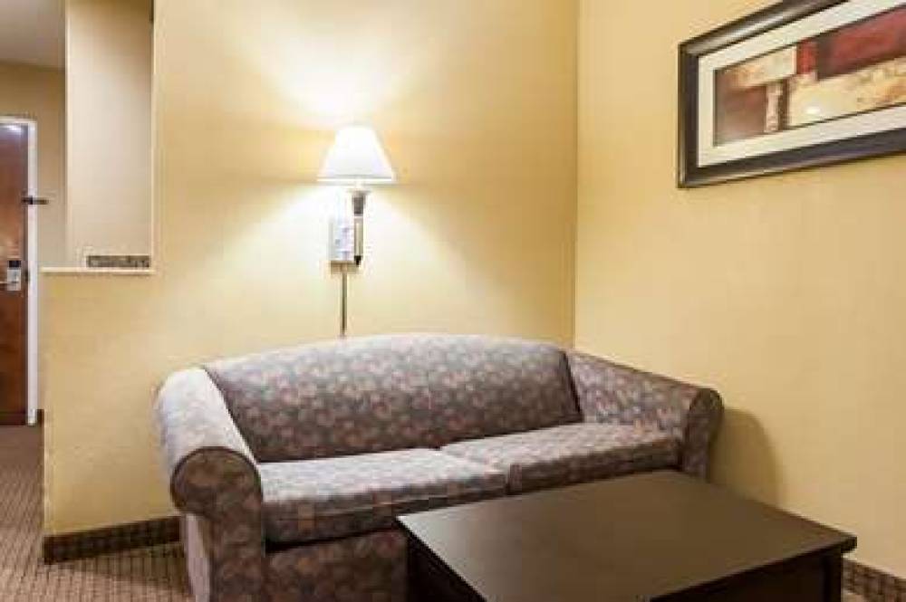 QUALITY INN AND SUITES LAFAYETTE 9