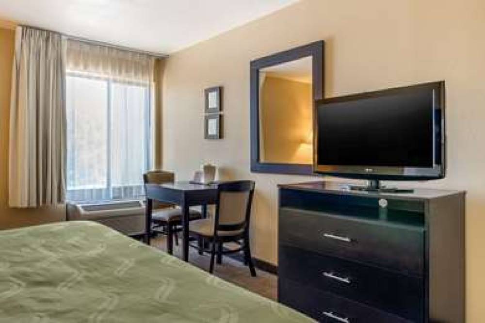 QUALITY INN AND SUITES LENEXA KANSA 9