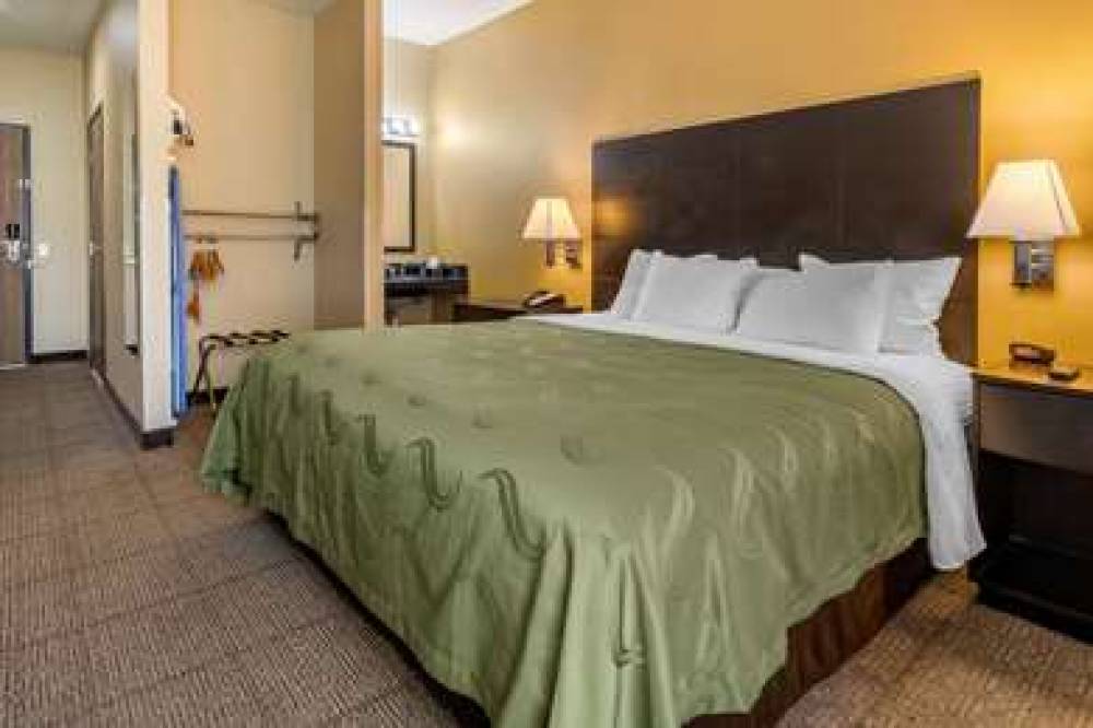 QUALITY INN AND SUITES LENEXA KANSA 4