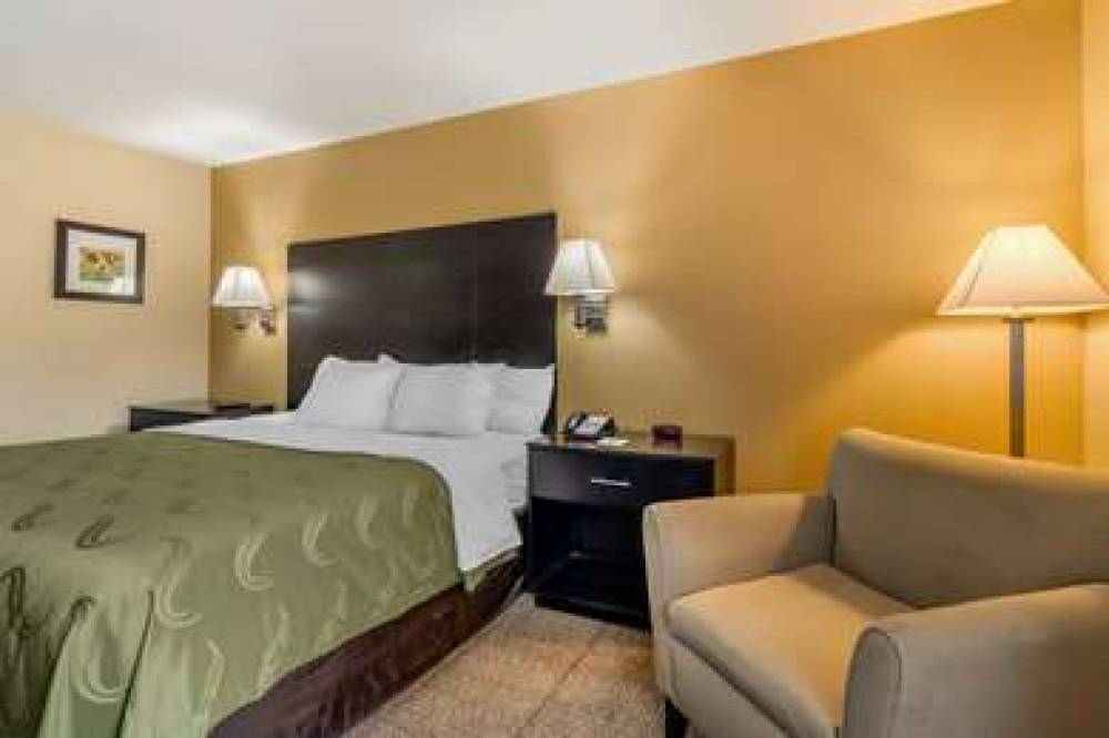 QUALITY INN AND SUITES LENEXA KANSA 10