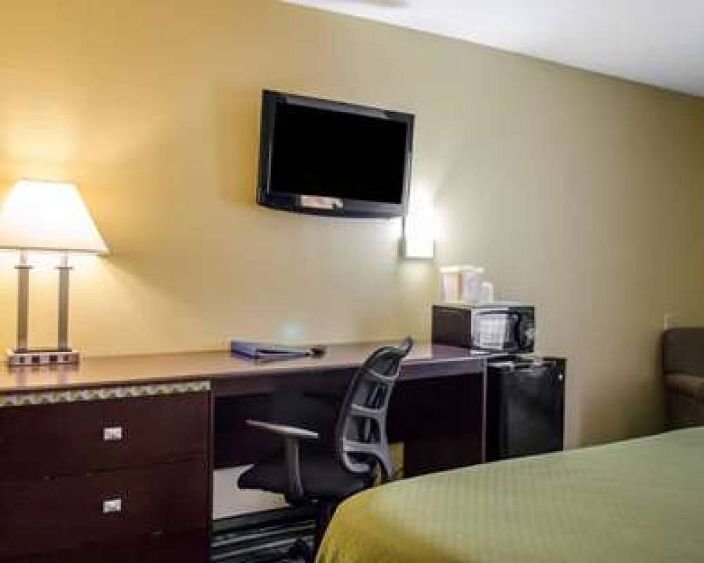 Quality Inn And Suites Medina- Akron West 9