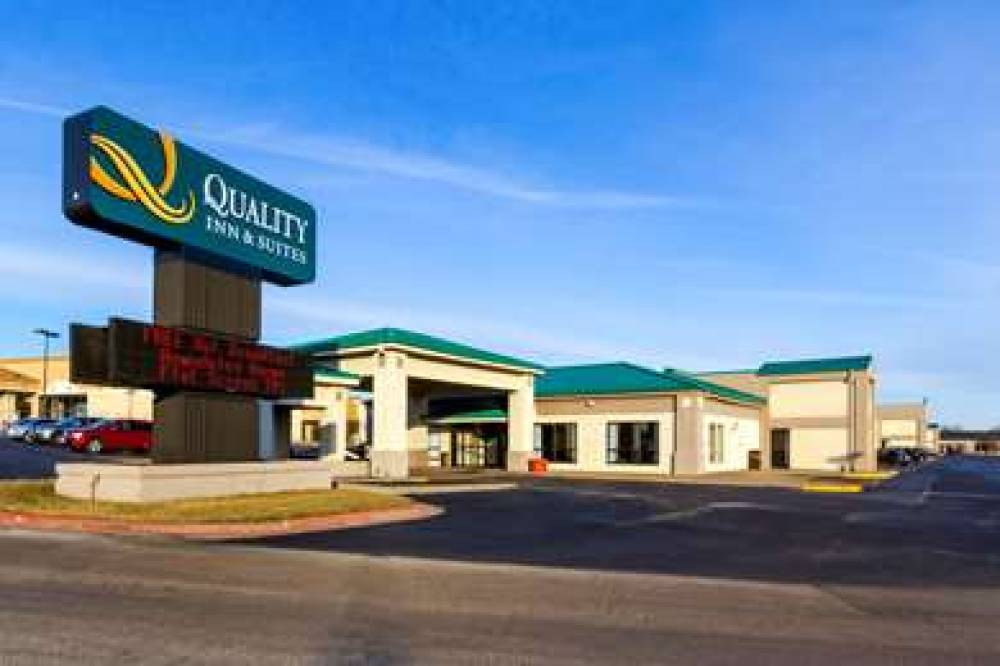 Quality Inn And Suites Moline Qua