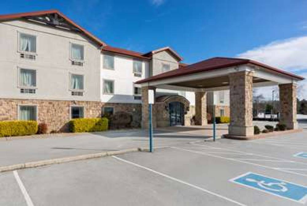 Quality Inn And Suites Monterey