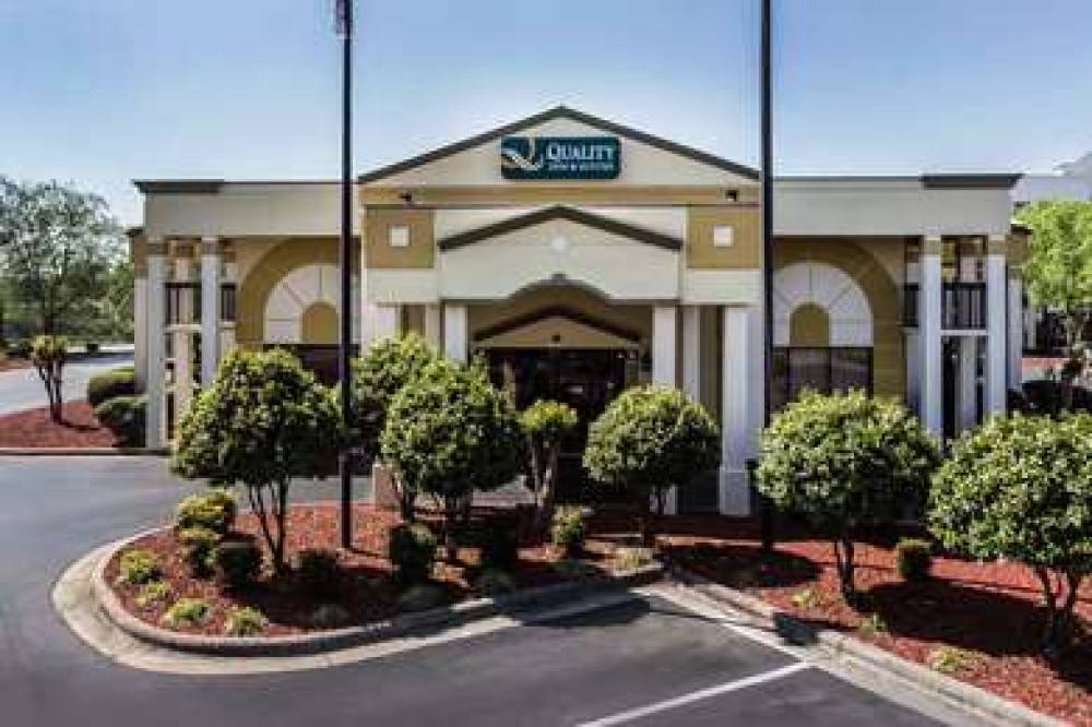 Quality Inn And Suites Mooresville 1