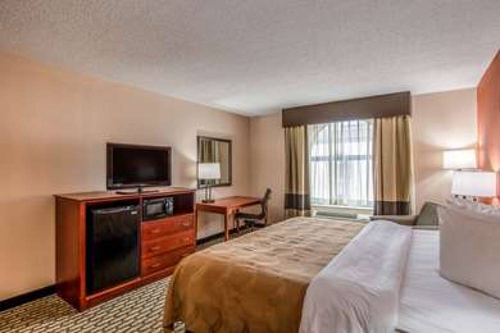 QUALITY INN AND SUITES MUSKEGON 5