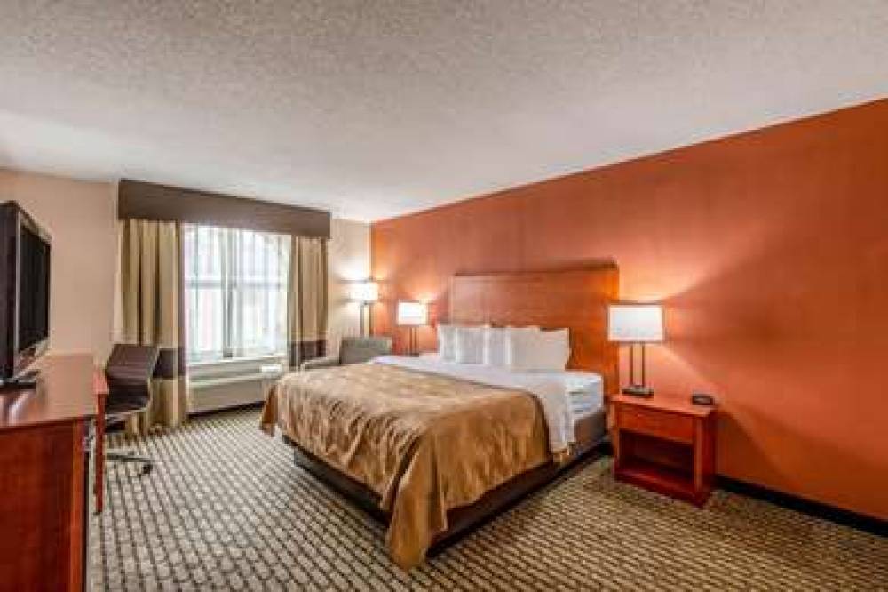 QUALITY INN AND SUITES MUSKEGON 4