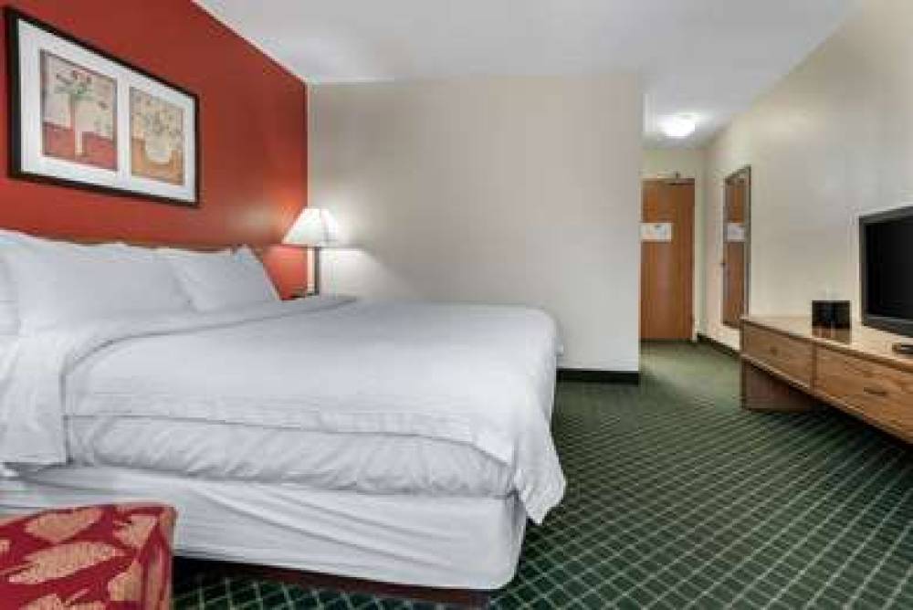 QUALITY INN AND SUITES NEAR US-31 10