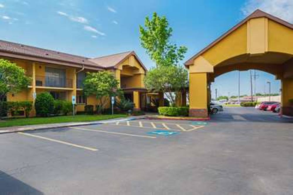 Quality Inn And Suites NRG Park - Medical Center 2