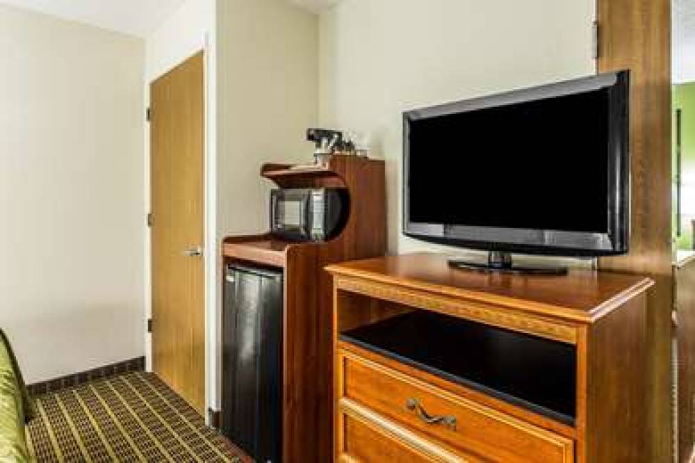 Quality Inn And Suites Orangeburg 9