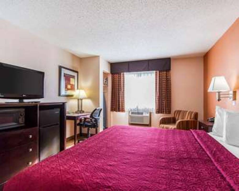 Quality Inn And Suites Ottumwa 6