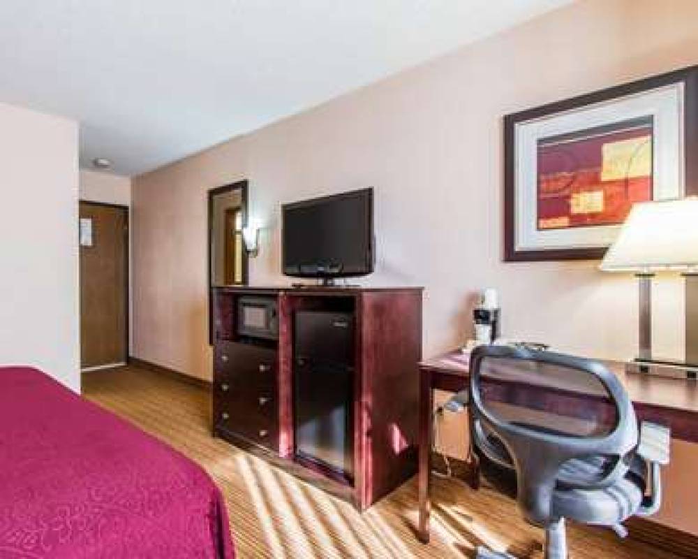 Quality Inn And Suites Ottumwa 8