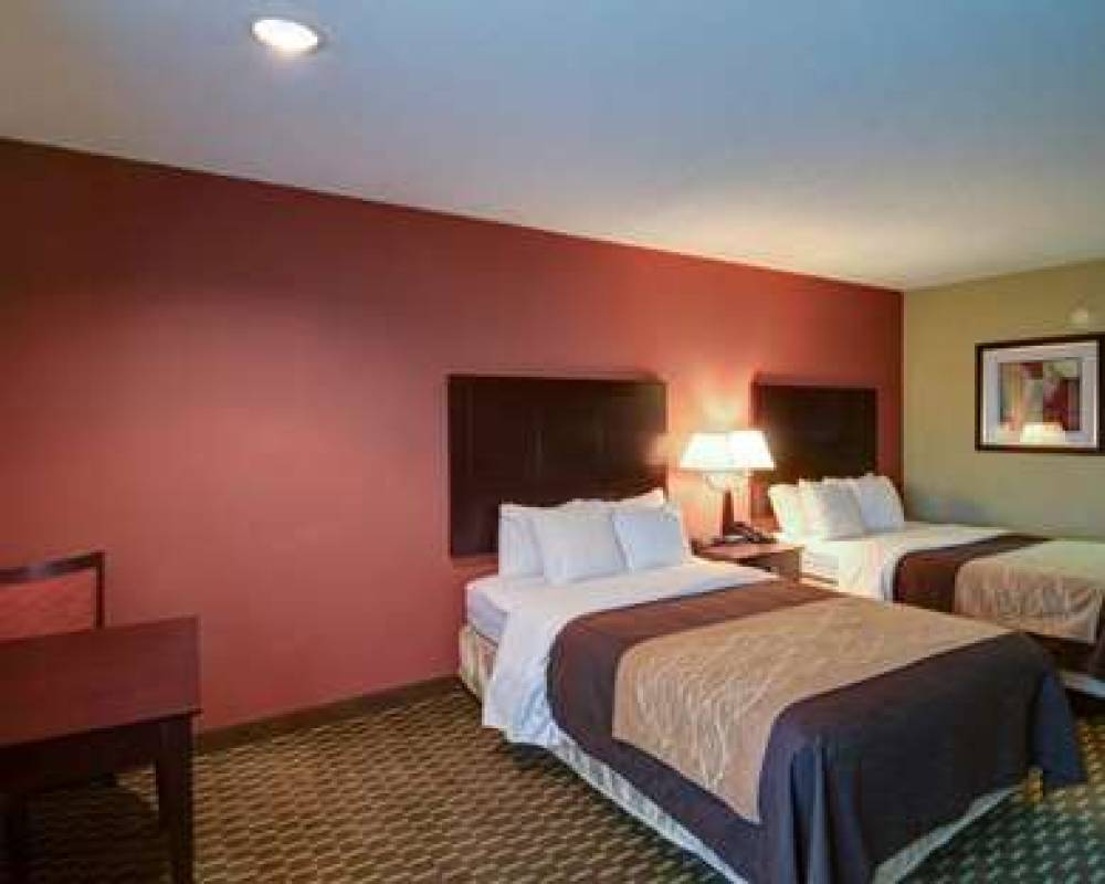 QUALITY INN AND SUITES PINE BLUFF 4