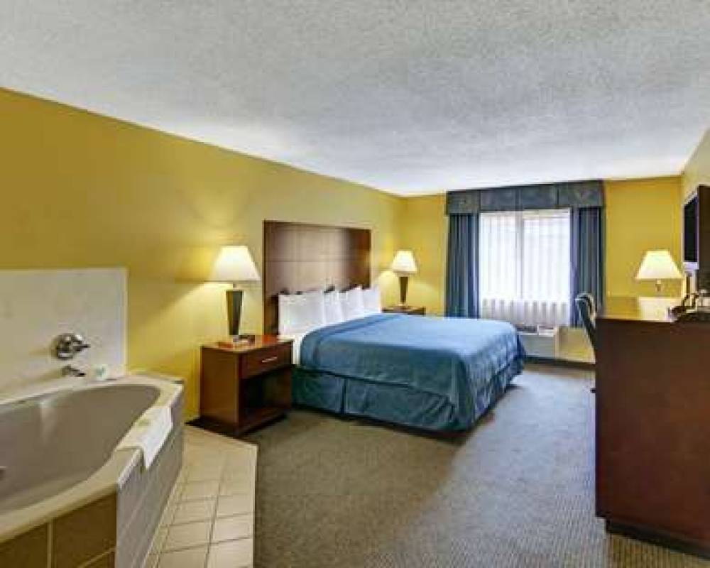 Quality Inn And Suites 10