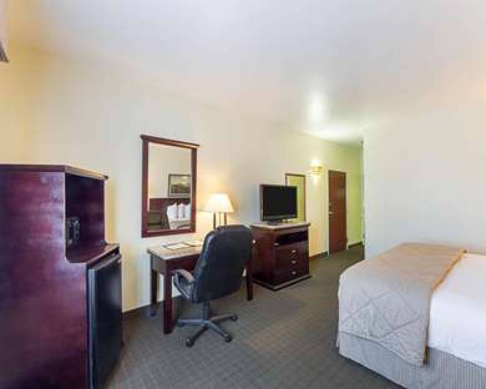 QUALITY INN AND SUITES 10