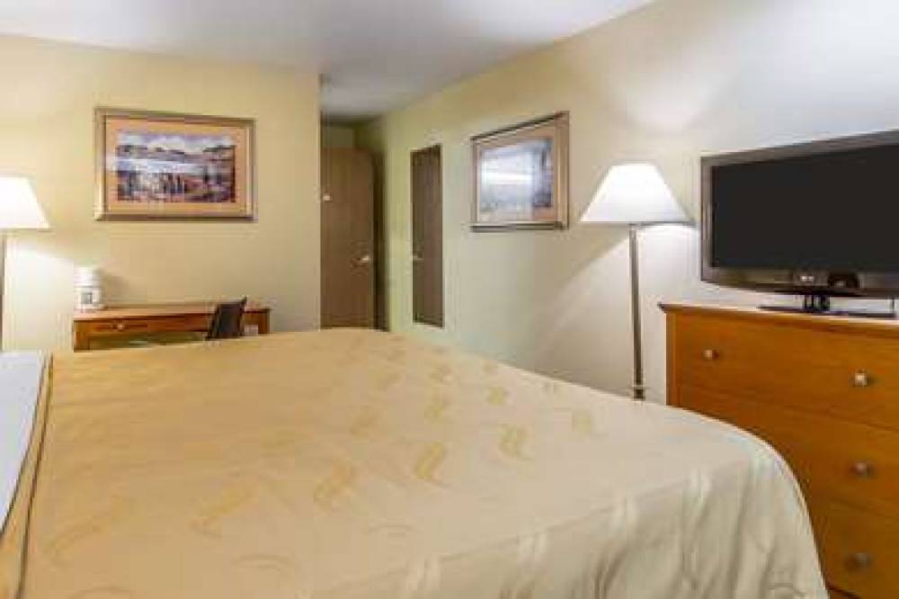 QUALITY INN AND SUITES SANTA ROSA 9