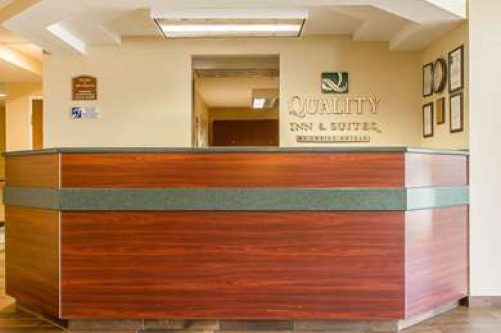 QUALITY INN AND SUITES SANTA ROSA 6