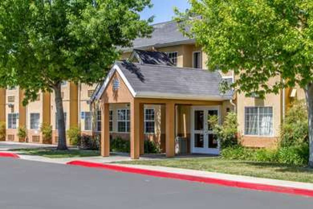 QUALITY INN AND SUITES SANTA ROSA 2