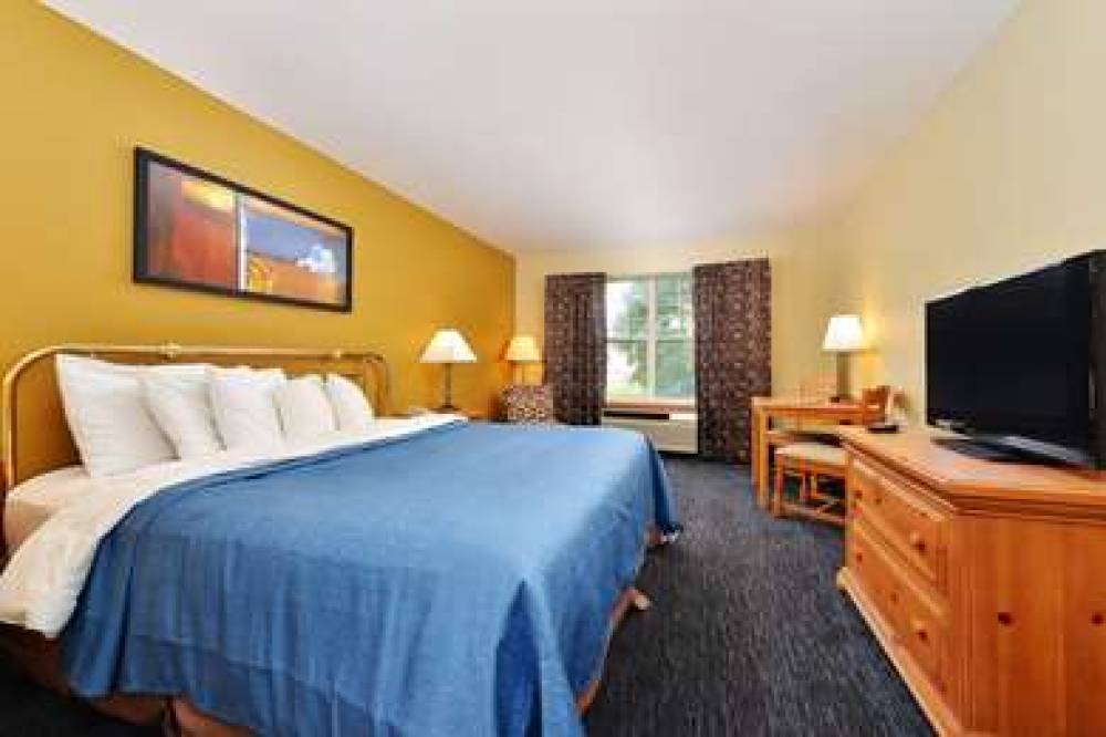 QUALITY INN AND SUITES SHAWANO 4