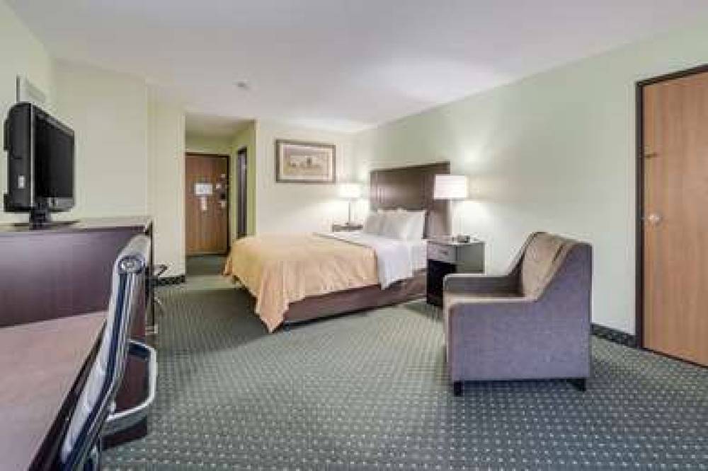 QUALITY INN AND SUITES SOUTH 6