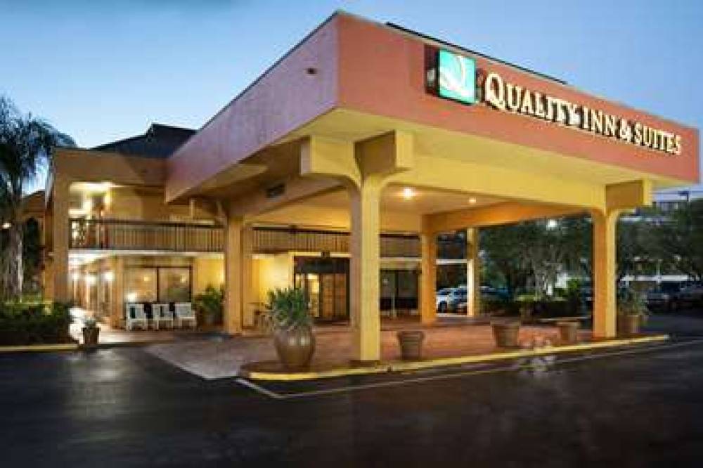 QUALITY INN AND SUITES ST. PETERSBU 1