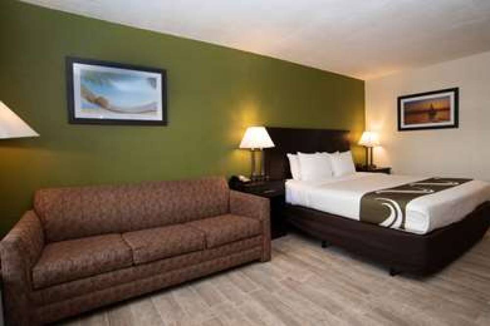 QUALITY INN AND SUITES ST. PETERSBU 8