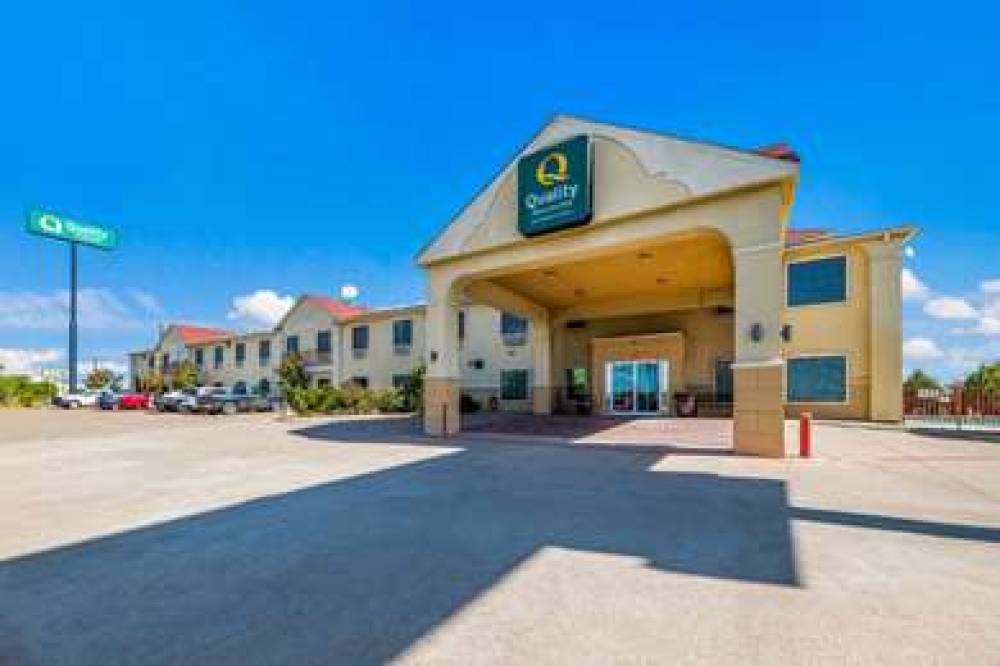 QUALITY INN AND SUITES TERRELL 1