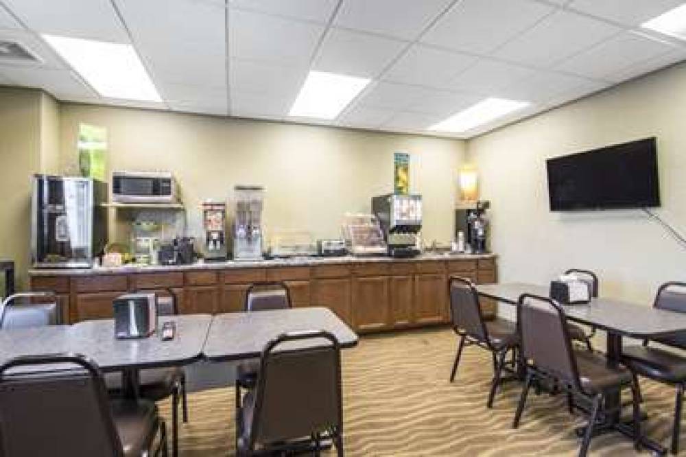 QUALITY INN AND SUITES THOMPSON 9