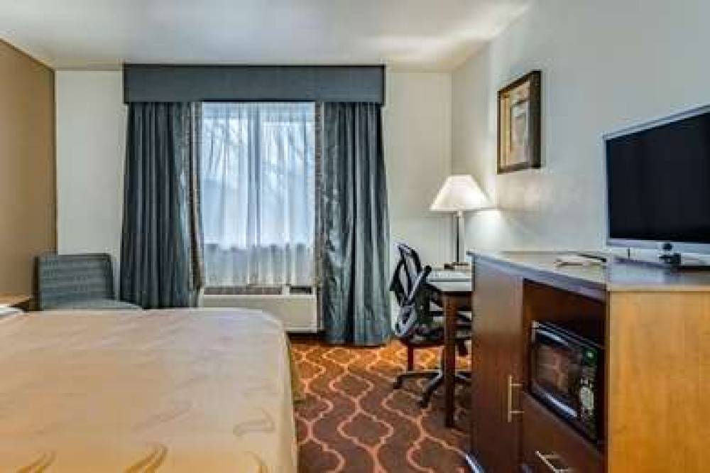 QUALITY INN AND SUITES VANCOUVER NO 9