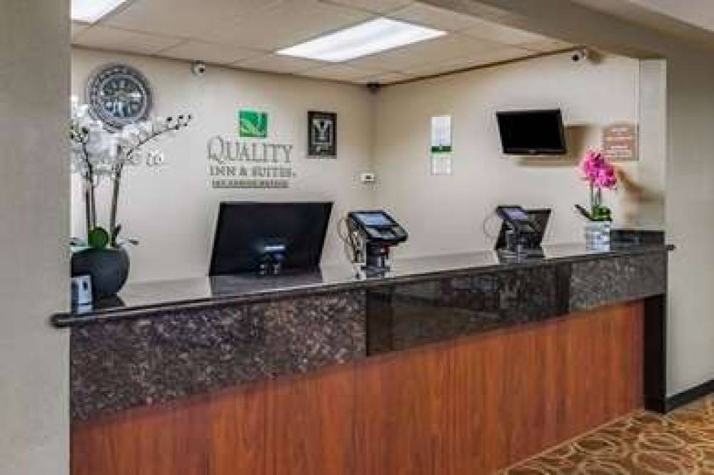 QUALITY INN AND SUITES VANCOUVER NO 4