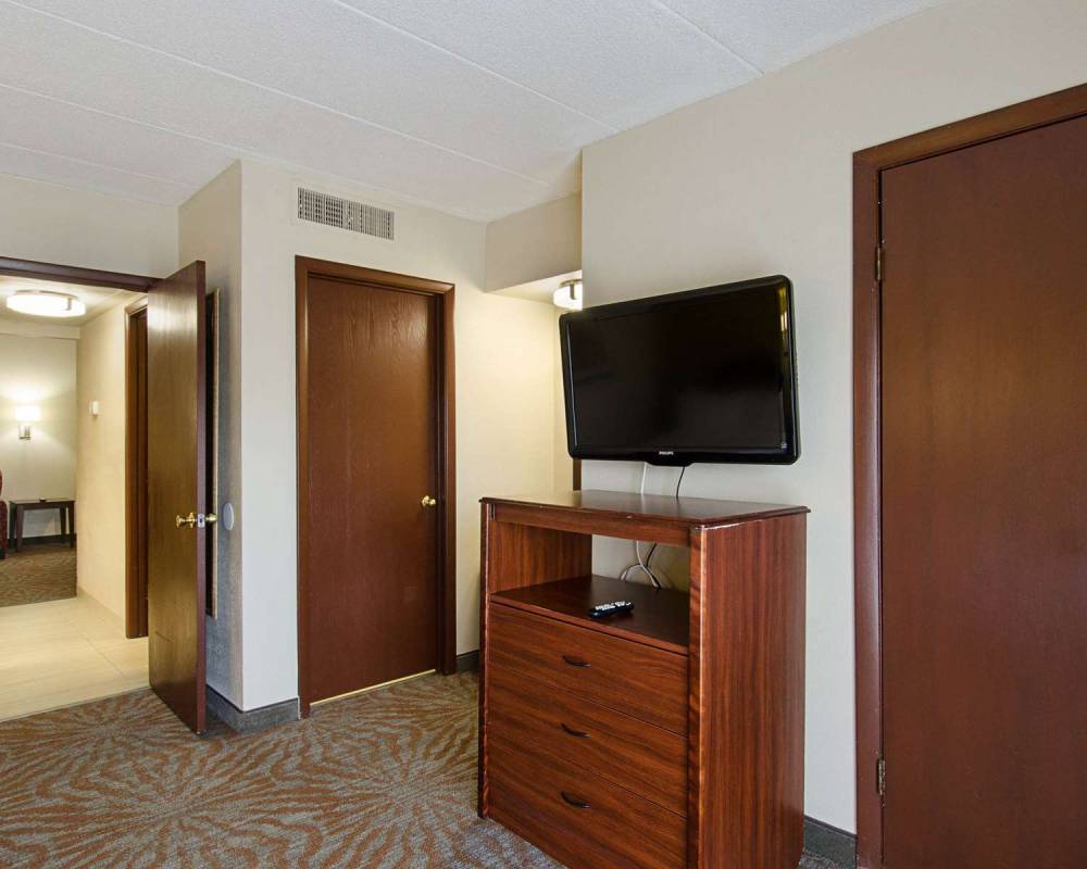 Quality Inn And Suites Worcester 3