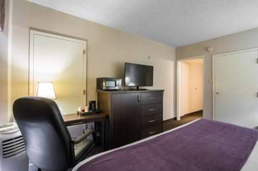 QUALITY INN AND SUITES YELLOWKNIFE 8