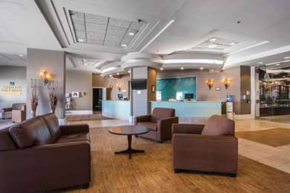 QUALITY INN AND SUITES YELLOWKNIFE 4