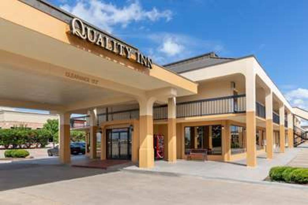 Quality Inn At Arlington Highlands 3