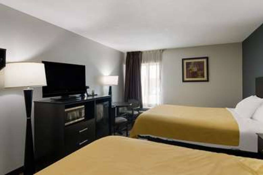 Quality Inn Aurora 9