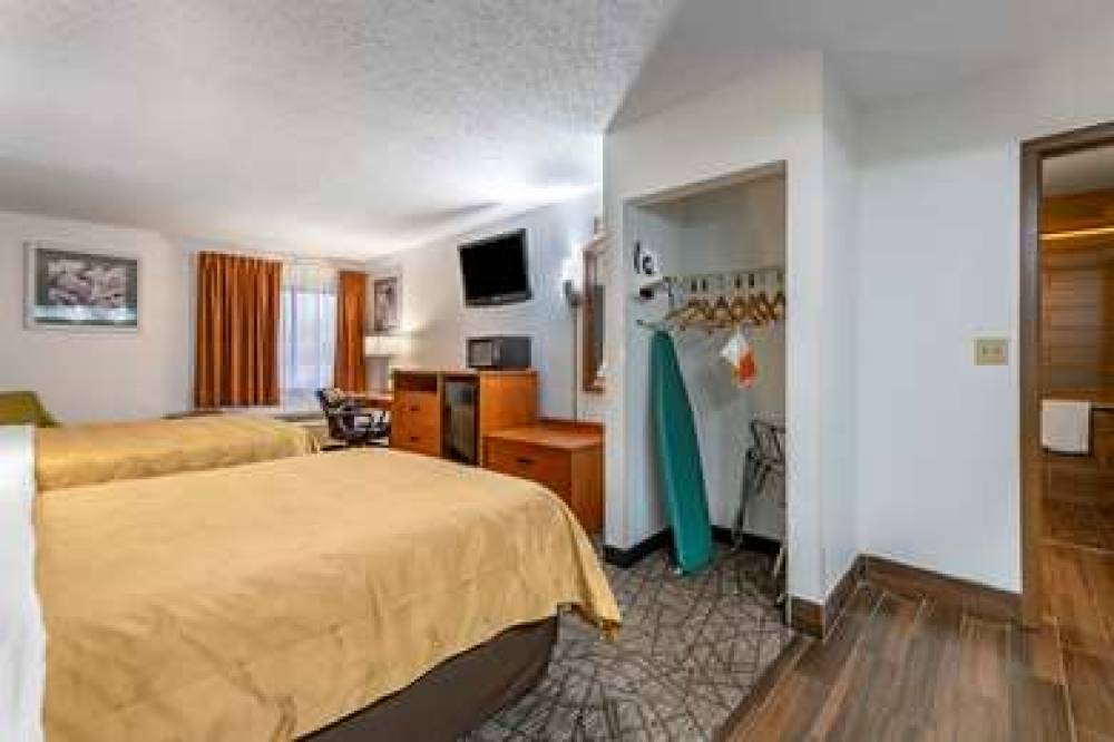 QUALITY INN AUSTINTOWN-YOUNGSTOWN W 8