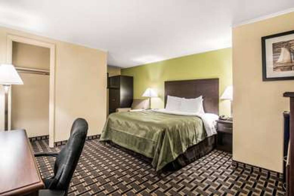 QUALITY INN BARRE-MONTPELIER 4