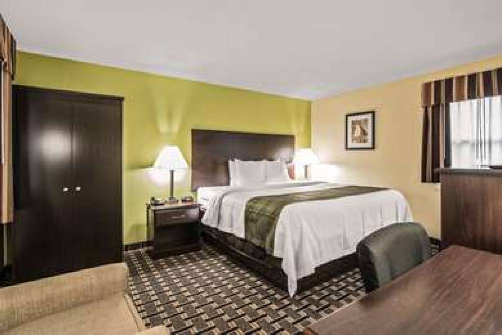 QUALITY INN BARRE-MONTPELIER 8