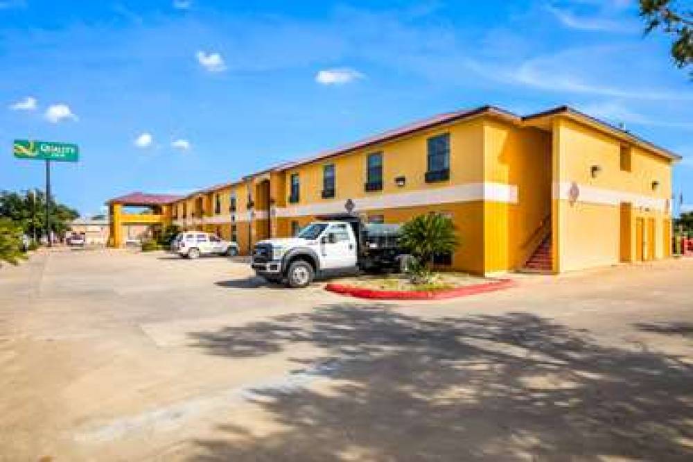 Quality Inn Bastrop 2