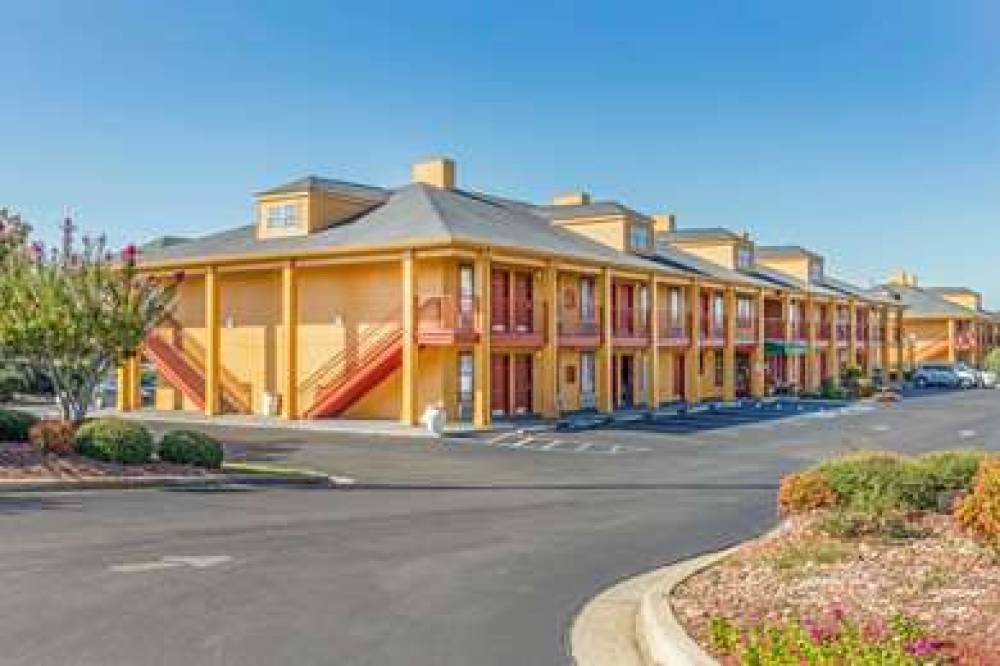 Quality Inn Bessemer I-20 Exit 108 2