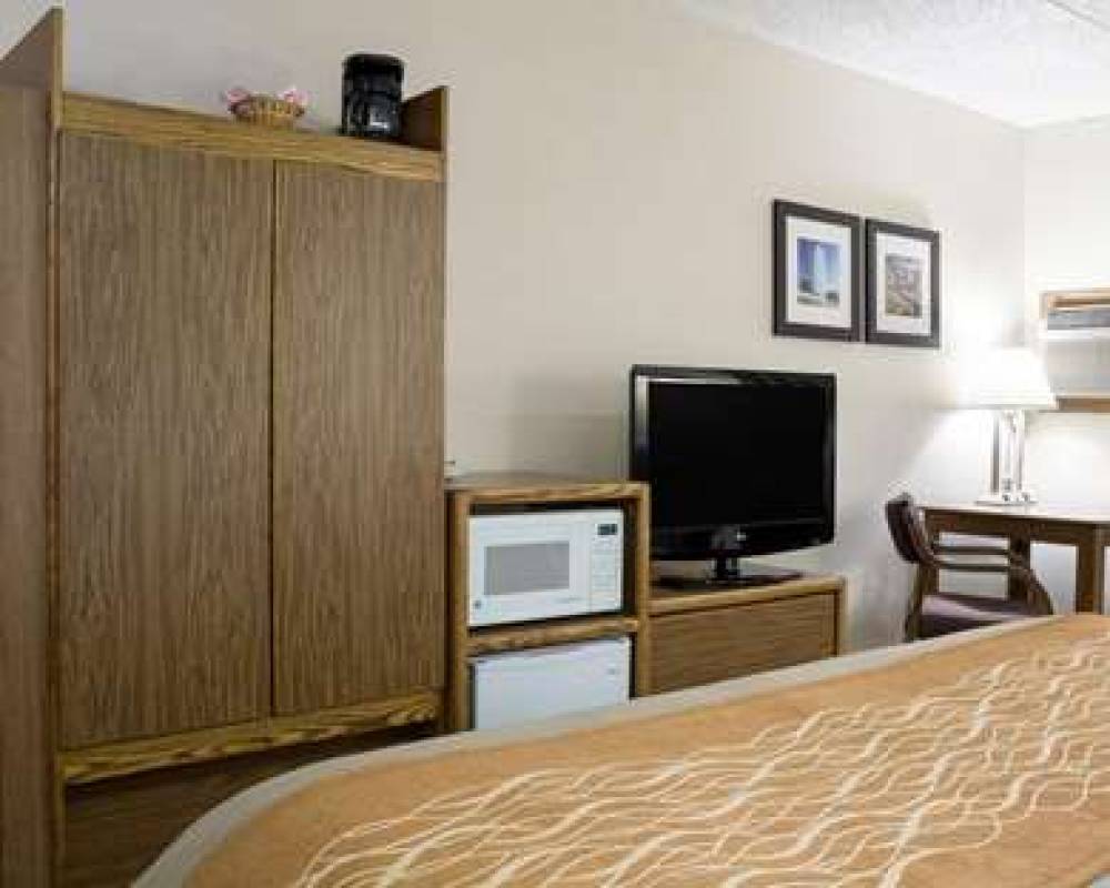 QUALITY INN BISMARCK 6