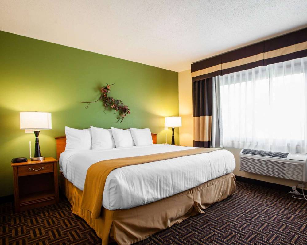 Quality Inn Bolingbrook I-55 6