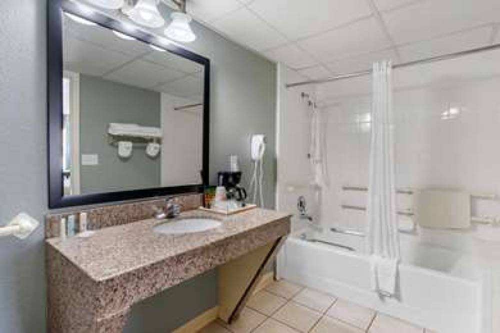 QUALITY INN BRADENTON NORTH I-75 10