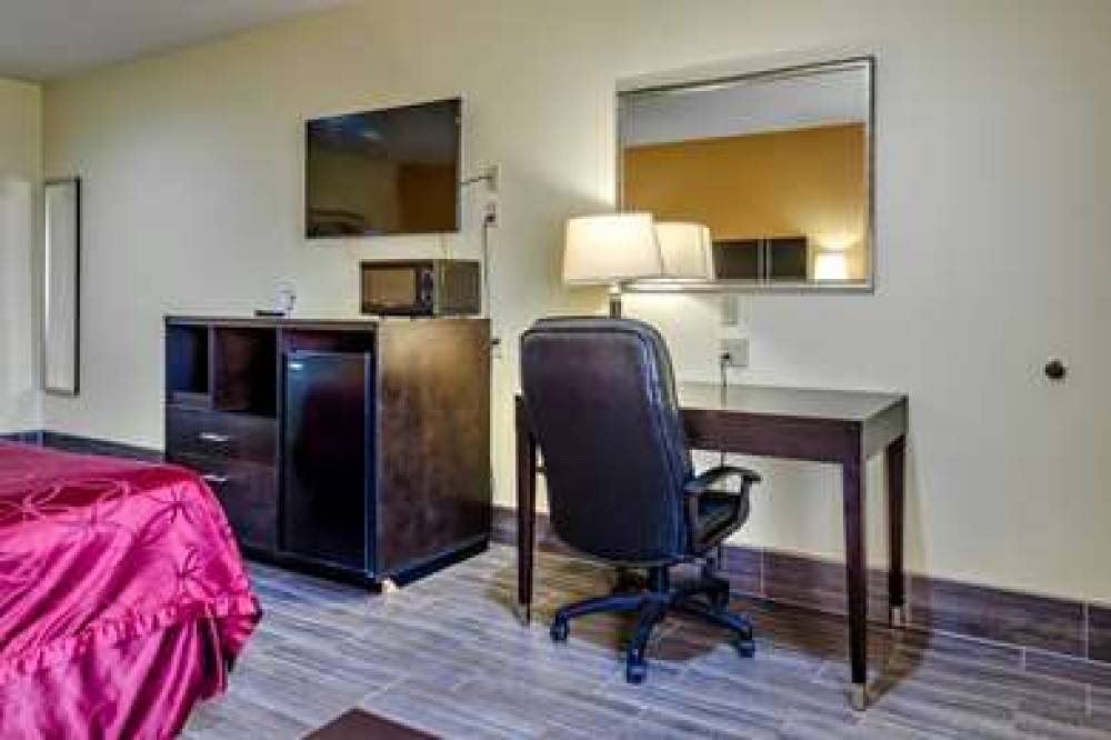 QUALITY INN BROWNSVILLE 8