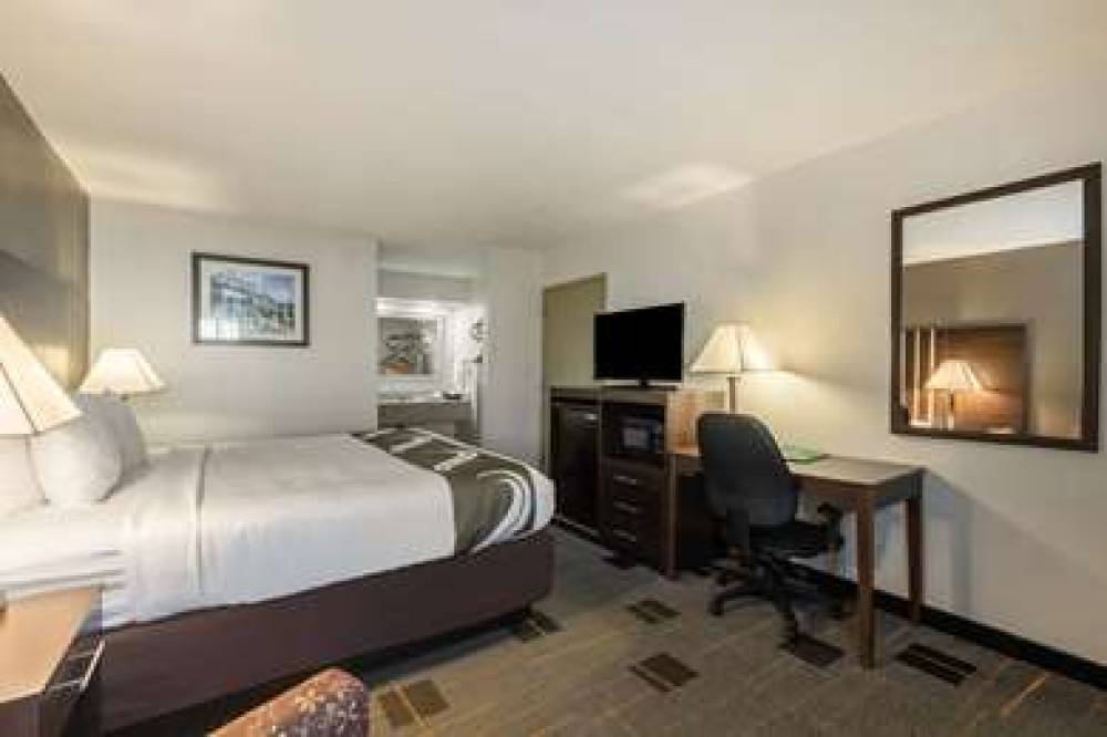 Quality Inn Cleveland 7