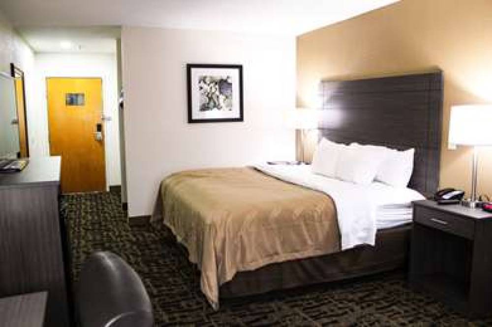 QUALITY INN CLINTON-KNOXVILLE NORTH 9