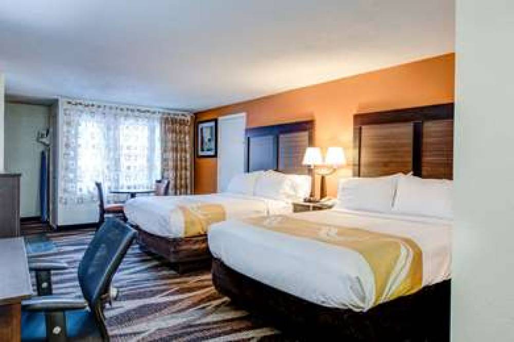 Quality Inn Creekside - Downtown Gatlinburg 9