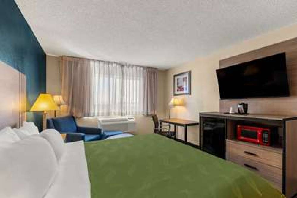 QUALITY INN DENVER NORTHEAST BRIGHT 8