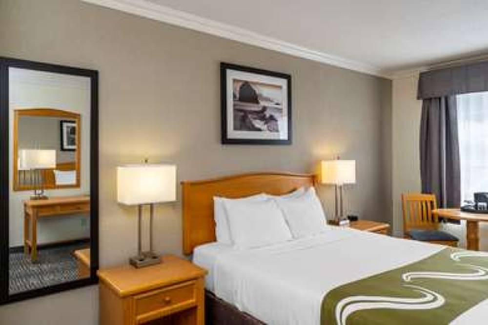 Quality Inn Downtown Inner Harbour 8