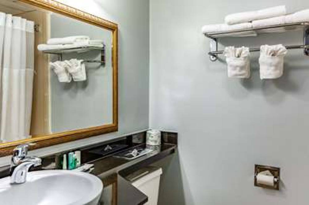 QUALITY INN EAST STROUDSBURG - POCO 4