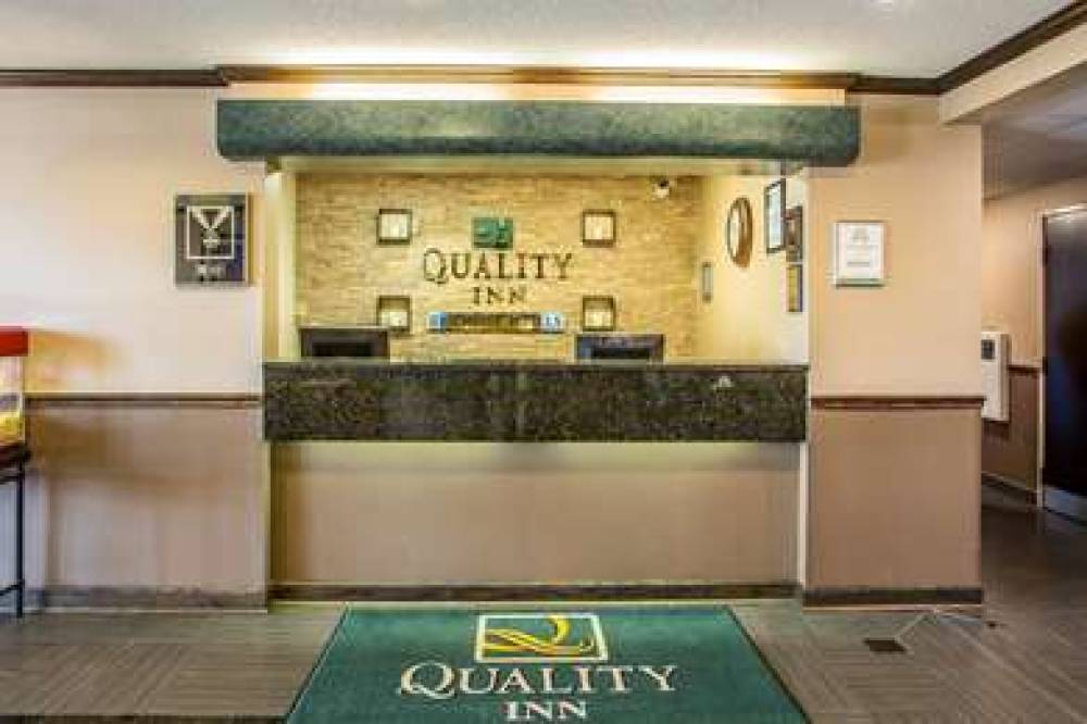 Quality Inn Elgin 8